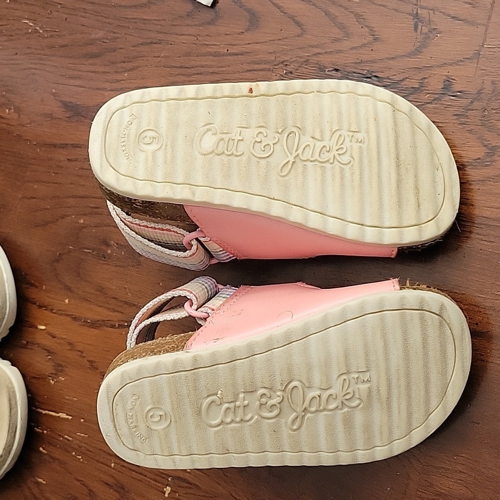 2 pair little girls size 5 sandals - Picture 4 of 7